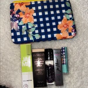 Floral Checkered Pouch with Makeup Set